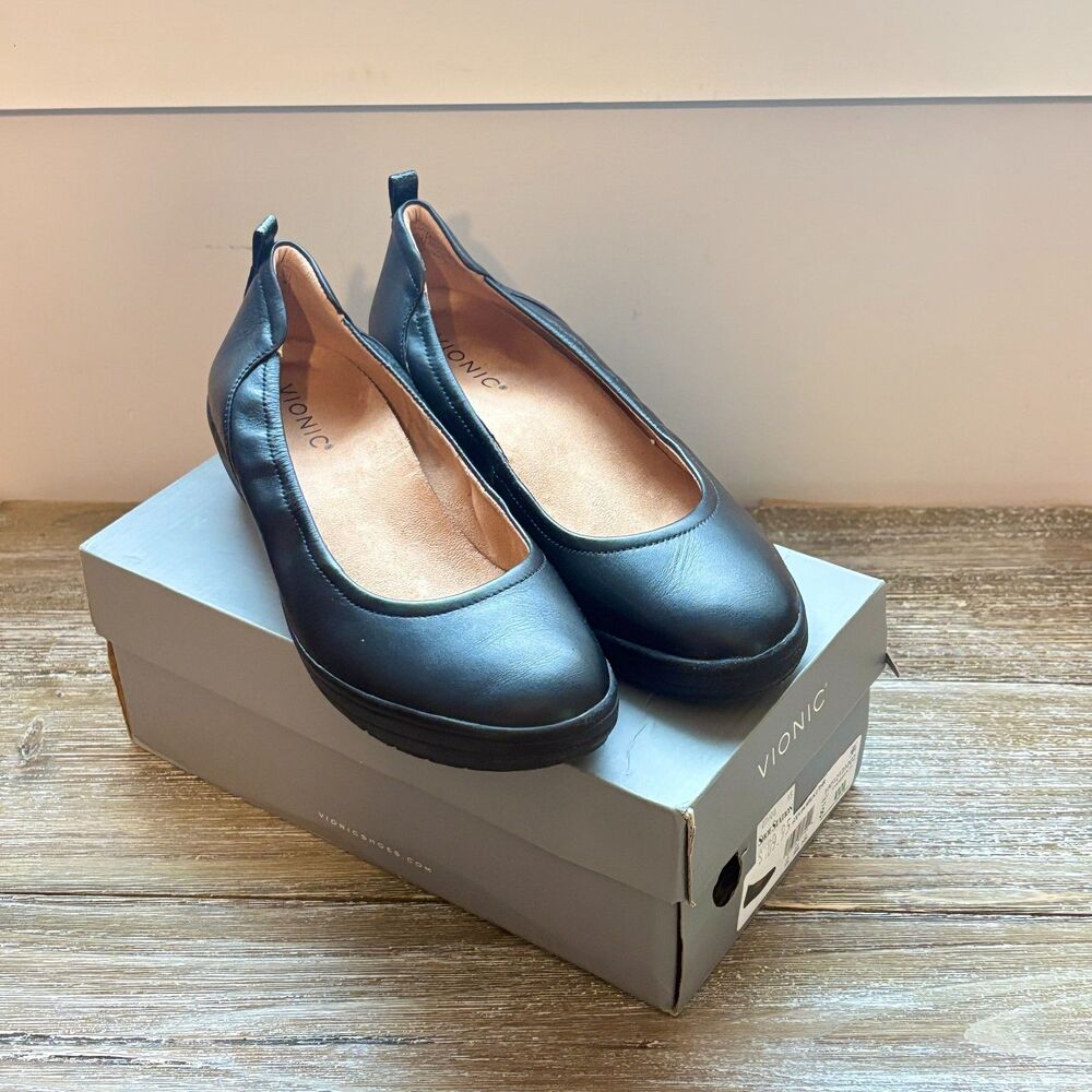 Vionic Jacey Shoes Womens 8 Black Leather Low Wedge SlipOn Round Toe Comfort EUC